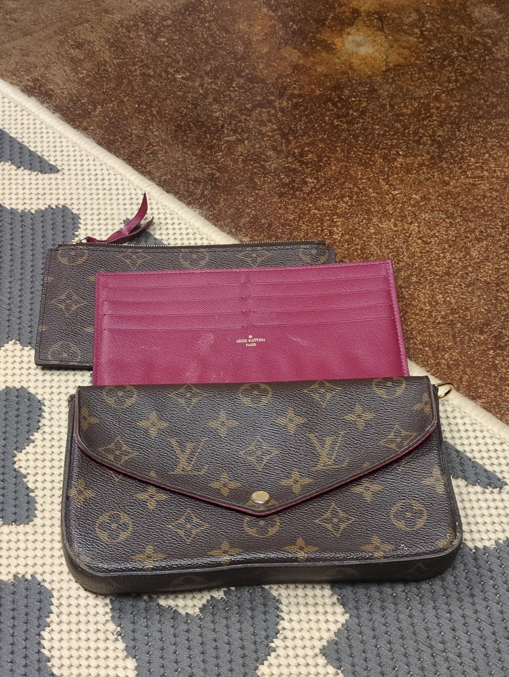 Authentic Louis Vuitton Félicie Pochette in Monogram Canvas with Fuchsia Interio
